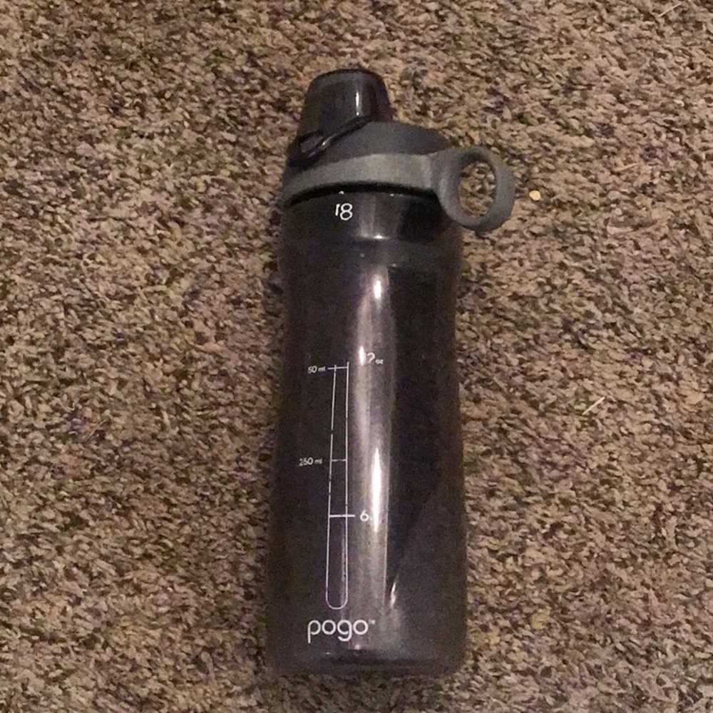 🔅4 for $10 Pogo water bottle